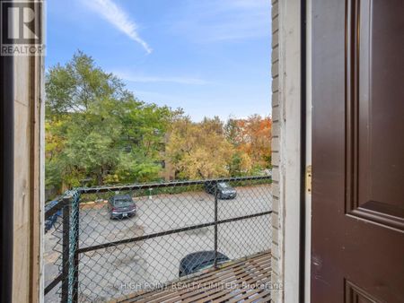 For Lease - 858 Sheppard Avenue Unit# 200, Toronto, Ontario - Photo 5