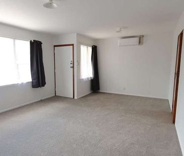 2 Bedroom unit zoned for MAGS/Gladstone - Photo 1