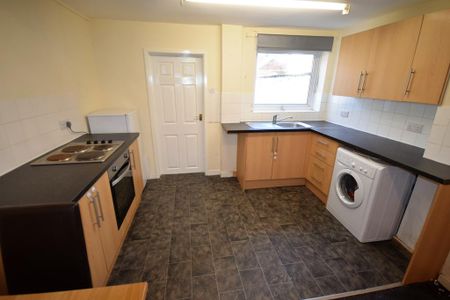 2 bedroom terraced house to rent - Photo 3