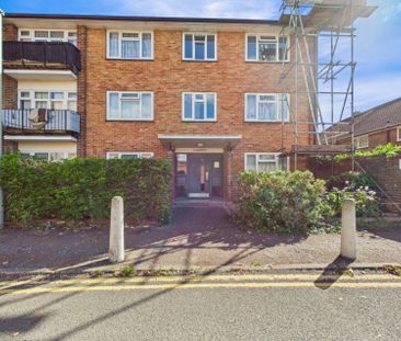 Elmcroft Drive, Ashford, Surrey,TW15 - Photo 5