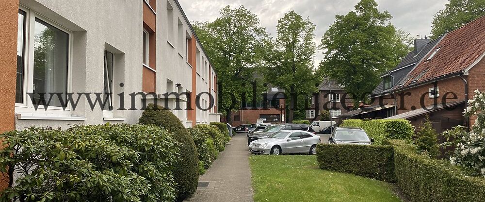 Zwischen Schmuggelstieg und Herold-Center - Idyllisch grün eingefasste Wohnung mit Balkon im 1.OG - Photo 1