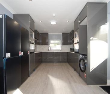 1 bedroom in a house share to rent - Photo 5