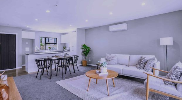 You won't want to scroll past this one! - Photo 1