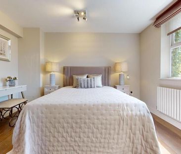 3 bedroom flat to rent - Photo 6