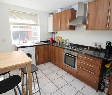 3 bedroom terraced house to rent - Photo 6