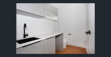 Sunshine Cove Beauty with Parkland Frontage - Photo 5