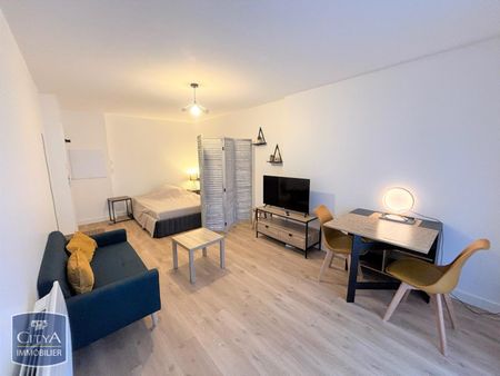 Location Appartement 1 pièce 28m² BEAUPREAU EN MAUGES 49600 - Photo 3
