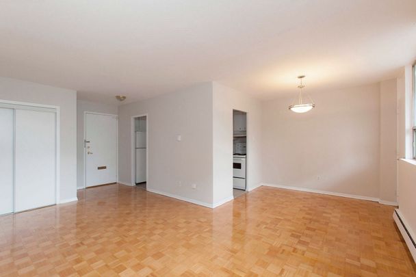 For Lease - 525 Eglinton Avenue Unit# 601, Toronto, Ontario - Photo 1