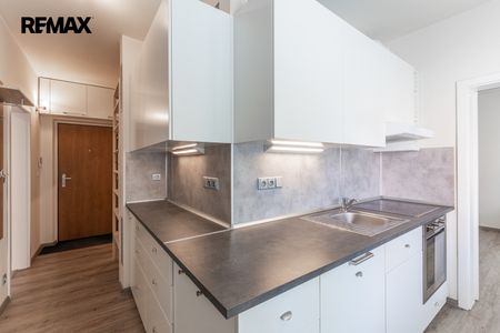 Pronájem bytu 2+1 v osobním vlastnictví 53 m², Praha 10 - Malešice - Fotografie 5
