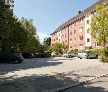 Zentrale 3,5-Zimmer-Wohnung in gepflegter Wohnanlage - Foto 1