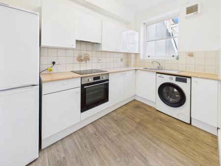 4 bedroom terraced house to rent - Photo 3