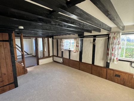 4 bedroom detached house to rent - Photo 2