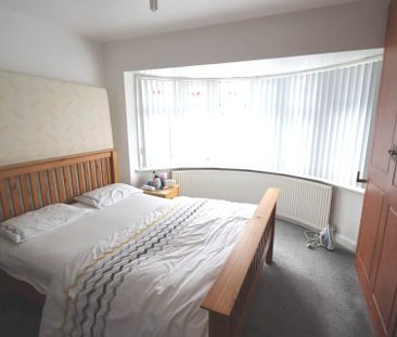 Chairborough Road, High Wycombe - Photo 1