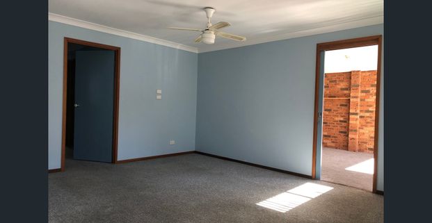 2 BEDROOM DUPLEX - NEAT AND TIDY - Photo 1