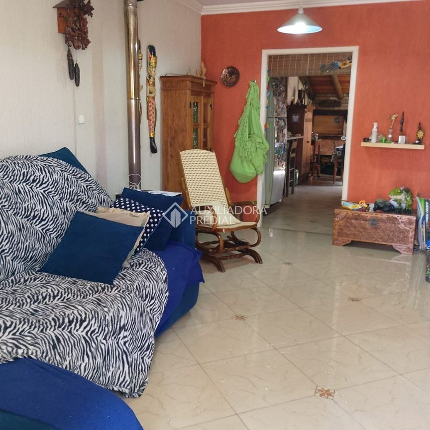 Casa com 3 quartos e 74m² para alugar em Estancia Velha, Canoas. - Photo 1