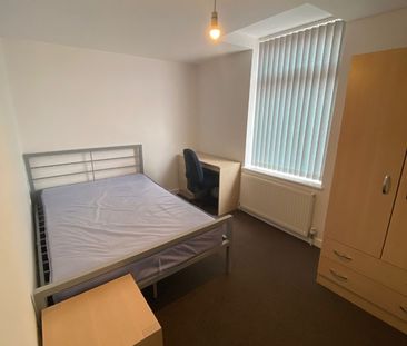 6 Bed Semi-Detached House, Acomb Street, M14 - Photo 6