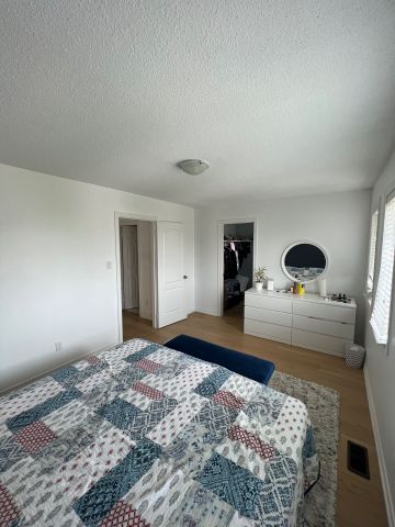 For Lease - 122 Laurendale Avenue, Georgina, Ontario - Photo 2