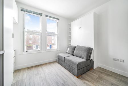Studio to rent - Photo 2