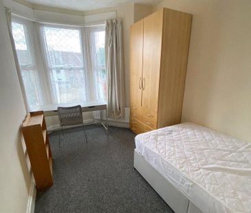 5 bedroom terraced house to rent - Photo 2