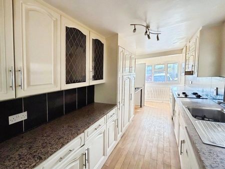 1 bedroom semi-detached house to rent - Photo 4