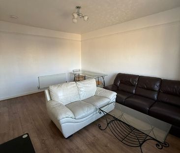 3 Bed Flat, Seaton Drive, AB24 - Photo 2