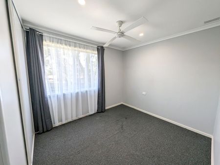 Tidy 3 bedroom home - Photo 4