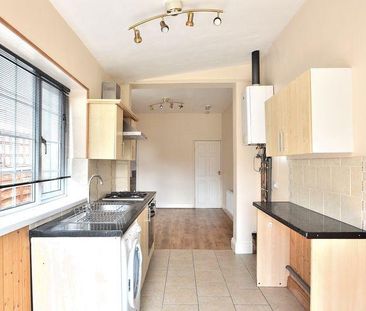 3 bedroom terraced house to rent - Photo 6