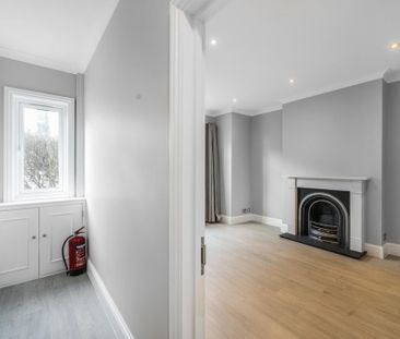 3 bedroom flat to rent - Photo 3