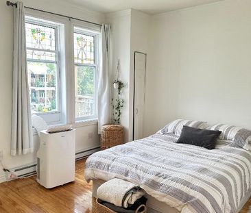 Beau 5 ½ dispo le 1er novembre sur la plus belle rue à Verdun! - Photo 1