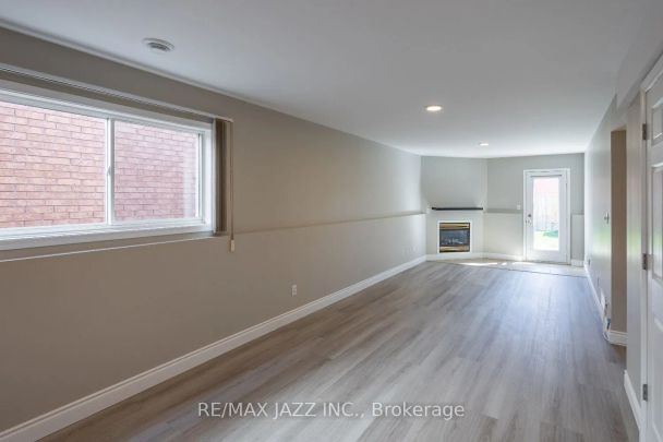 Detached Home For Lease | E8242972 - Photo 1