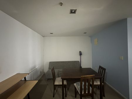 CBD Apartment - Photo 3