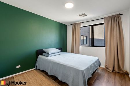 Partly Furnished Townhouse Living in Coombs - Photo 3