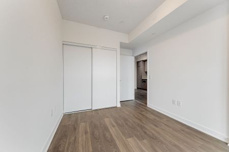 For Lease - 10 Honeycrisp Crescent Unit# 1507, Vaughan, Ontario - Photo 3