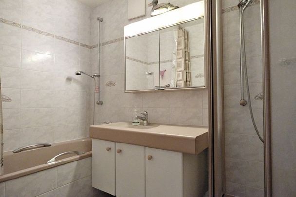 À louer - Bel appartement de 4 pièces avec 2 balcons à Veyrier - Photo 1