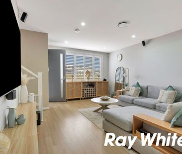 PREMIUM FOUR BEDROOM FAMILY RESIDENCE With Solar Panels & Close to ... - Photo 1