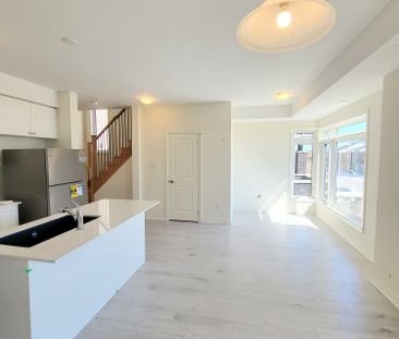 For Lease - 20 Esquire Way, Whitby, Ontario - Photo 3