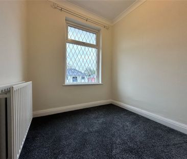 360, Oakwood Lane, Leeds, LS8 3LF - Photo 3