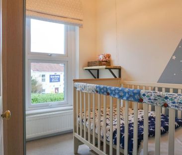 3 bedroom end of terrace house to rent - Photo 3