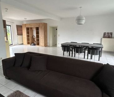 Appartement te huur in Lanaken voor € 1.000 met 3 slaapkamers - Photo 3