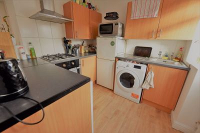 3 bedroom House in Mayville Avenue, Leeds - Photo 1