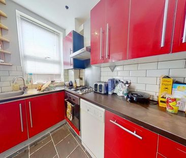 3 bedroom terraced house to rent - Photo 6