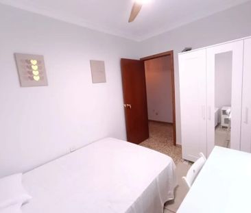 Calle Virgen De La Palma Coronada, Sevilla, Andalusia 41002 - Photo 3