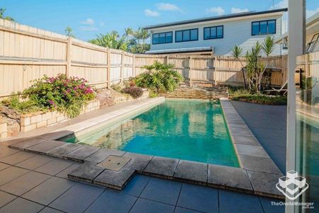 Spacious Home with Pool & 3 Air Conditioners Within Sunnybank Hills State School Catchment - Photo 5