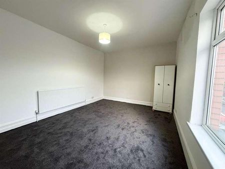 St. Helens Road, Bolton, BL3 - Photo 3