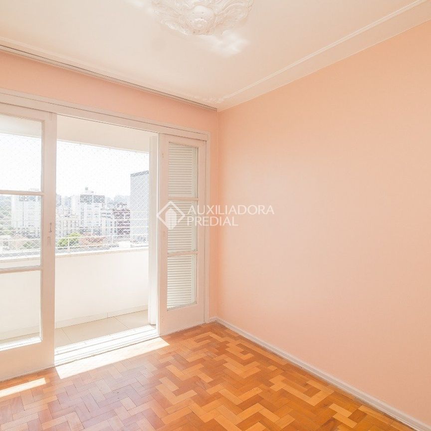 Apartamento com 2 quartos e 77m² para alugar em Floresta, Porto Alegre. - Photo 1