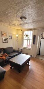 6 1/2 à louer, bien située. - Photo 3