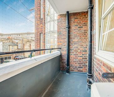 1 bedroom in a flat share to rent - Photo 6