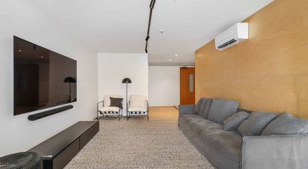 Sophisticated city apartment with office! - Photo 5