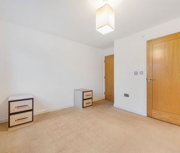 2 bed apartment to rent in Derby Court, Bury, BL9 - Photo 6