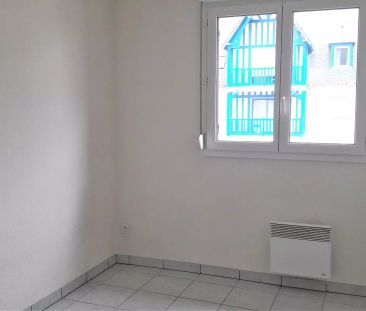 location Appartement T3 DE 51m² À ST ARNOULT - Photo 1